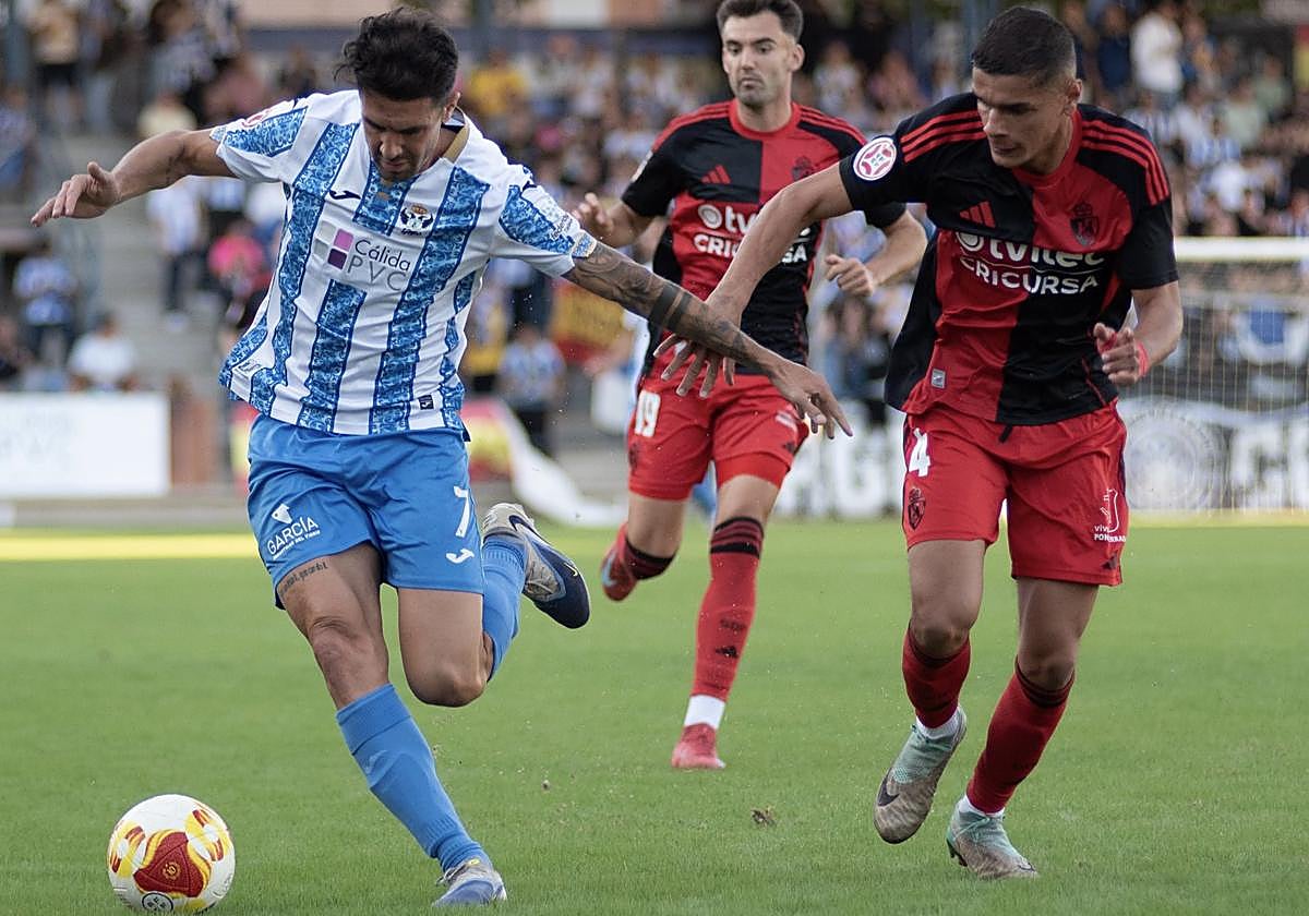 Boris trata de frenar el avance del local Di Renzo.