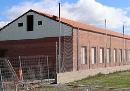 Edificio en construcción para la ampliación del colegio de Cembranos.