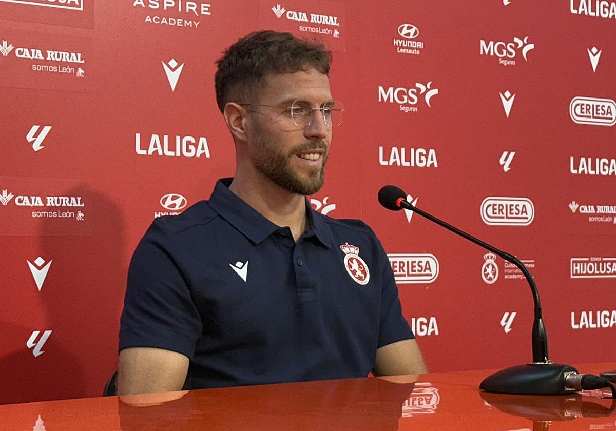 Iván Calero, en la sala de prensa del Reino de León.