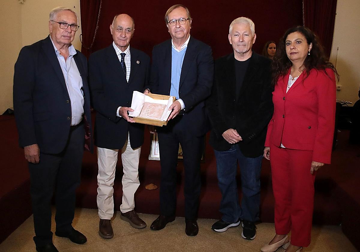 La Asociación de Amigos del Camino de Künig entrega el Premio Hermann Künig de la Hospitalidad a la organización Hospitaleros Voluntarios.