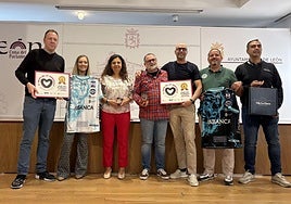 Entrega de premios a los ganadores.