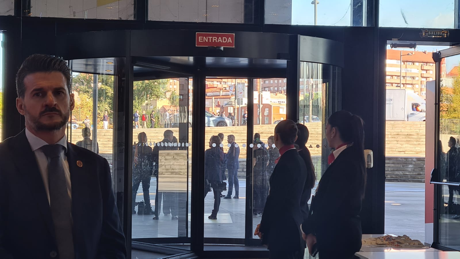 Las imágenes de la visita de Pedro Sánchez a León