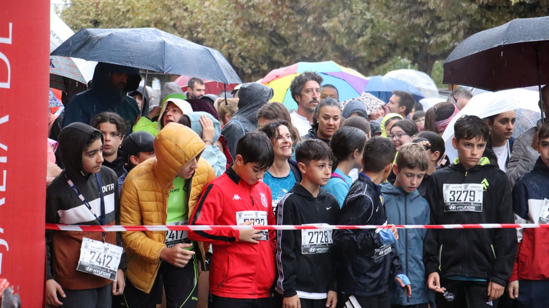 Las mejores imágenes de la carrera popular de los &#039;10 kilómetros Ciudad de León 2025&#039;