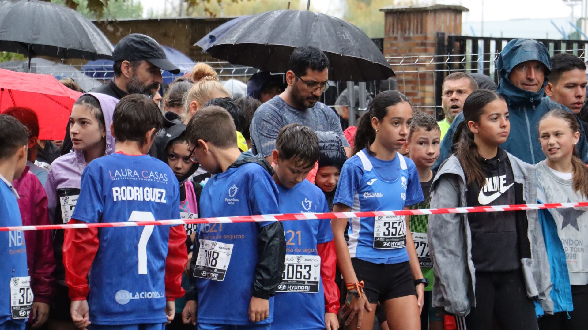 Las mejores imágenes de la carrera popular de los &#039;10 kilómetros Ciudad de León 2025&#039;