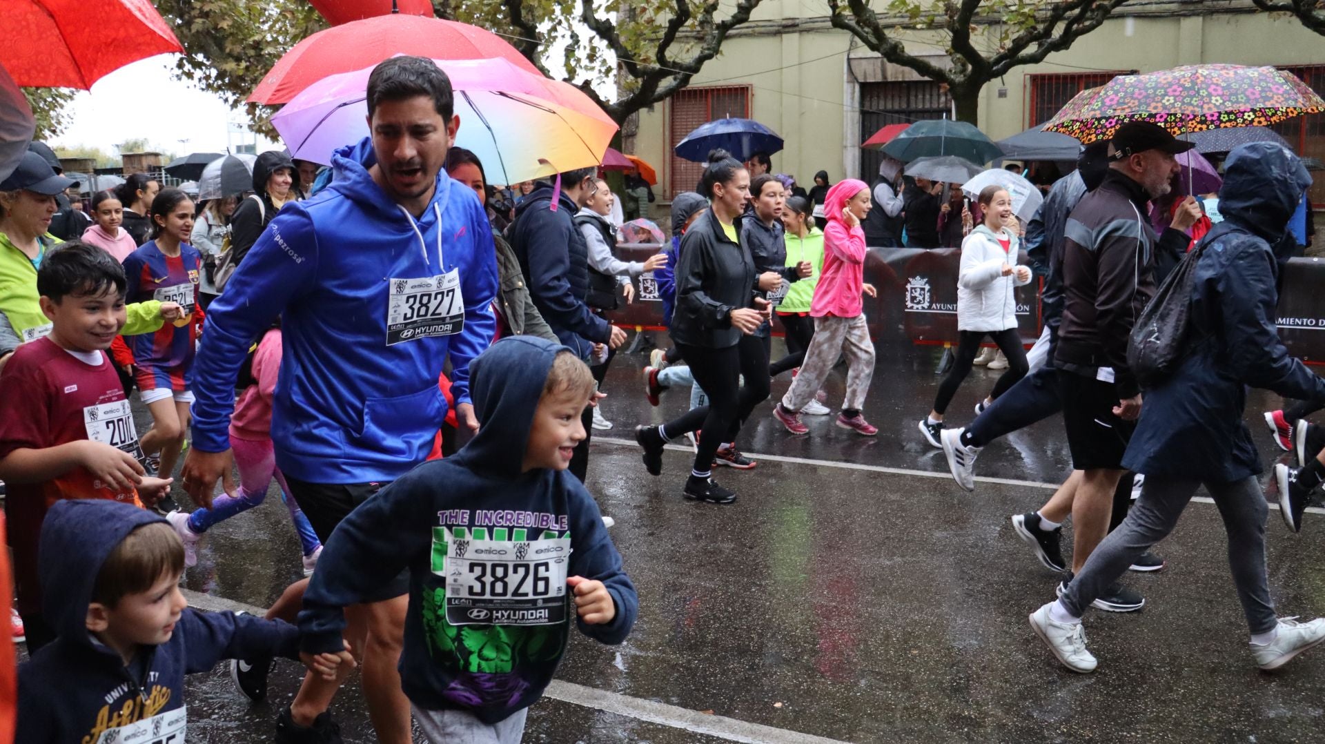 Las mejores imágenes de la carrera popular &#039;10 kilómetros Ciudad de León&#039;