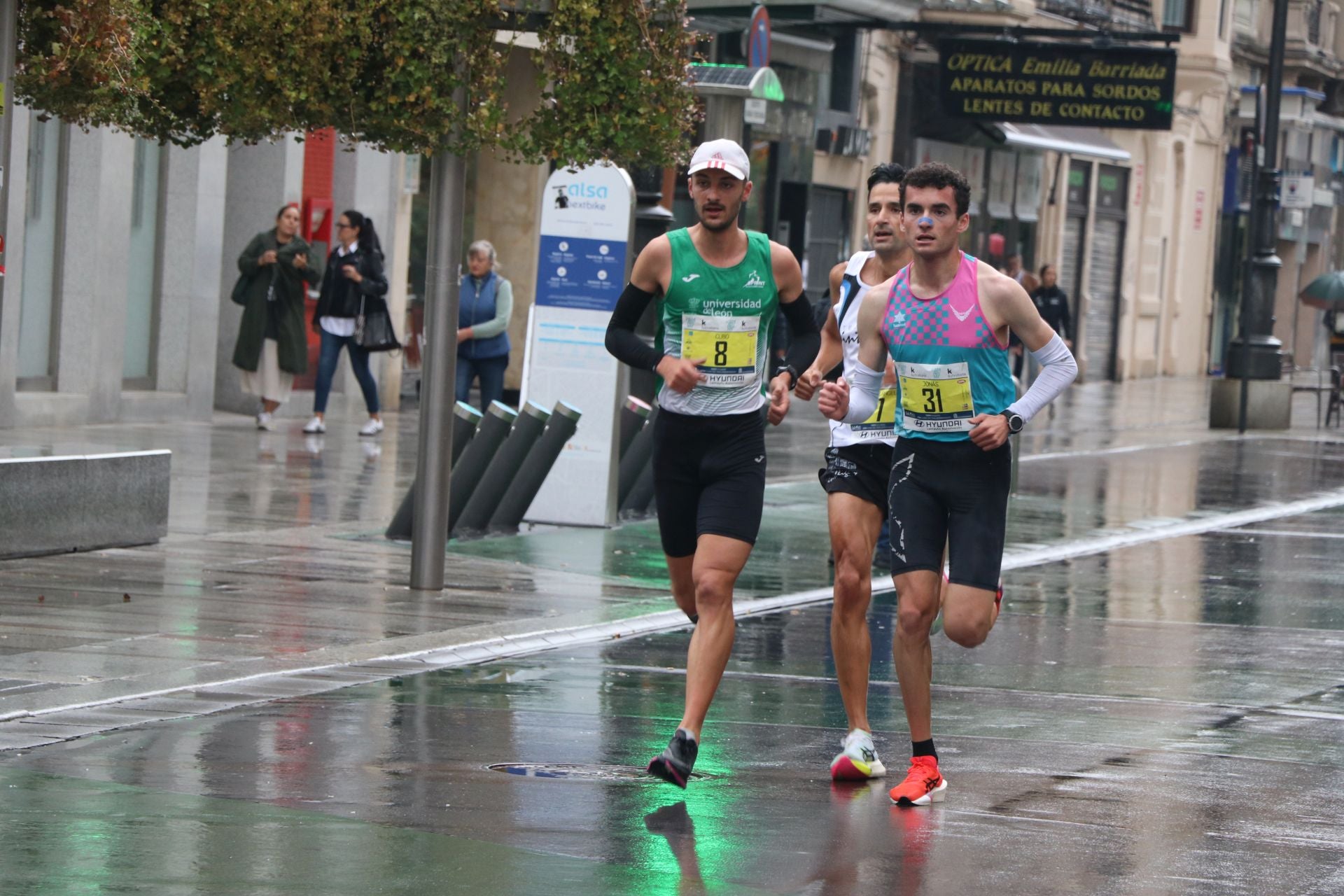 Las mejores imágenes de la carrera popular &#039;10 kilómetros Ciudad de León&#039;