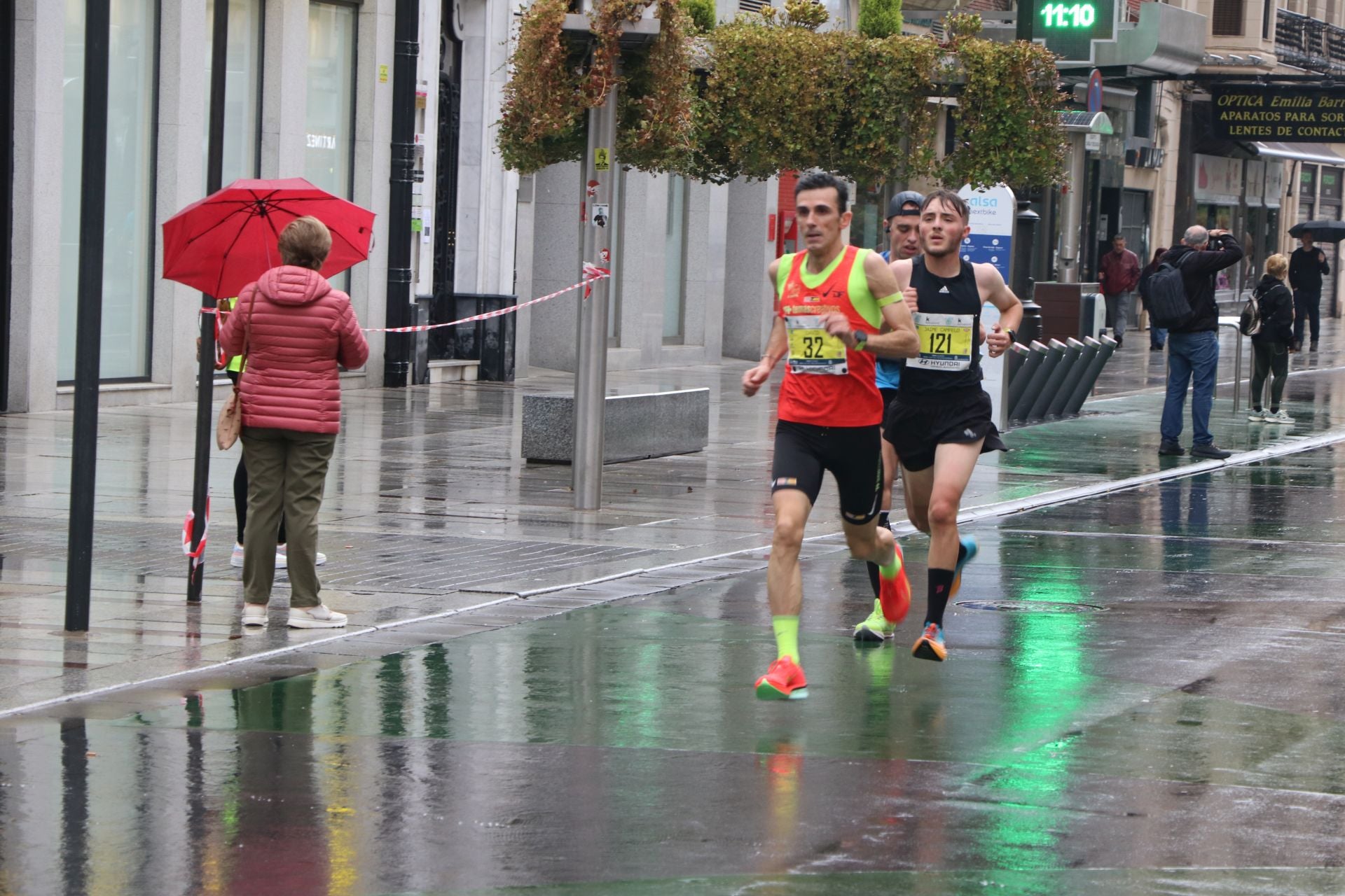 Las mejores imágenes de la carrera popular &#039;10 kilómetros Ciudad de León&#039;