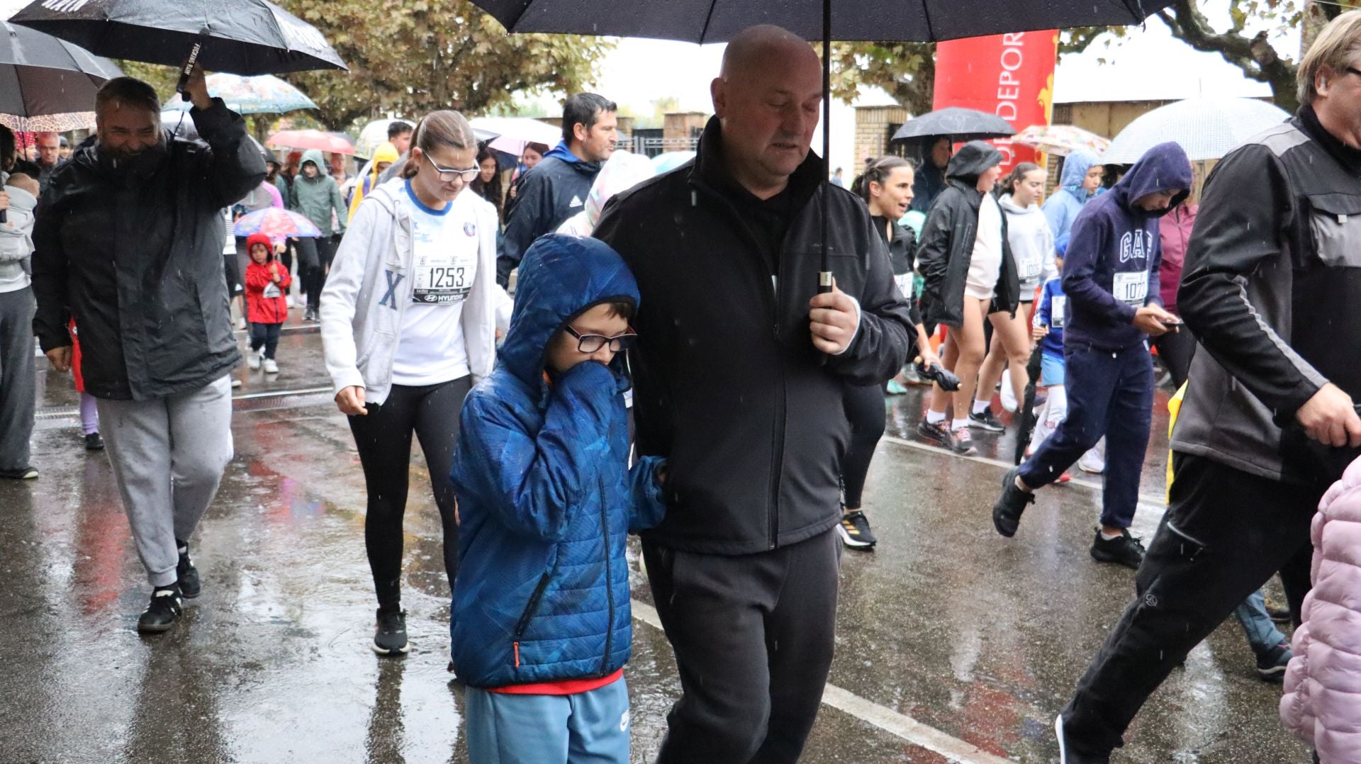 Las mejores imágenes de la carrera popular &#039;10 kilómetros Ciudad de León&#039;