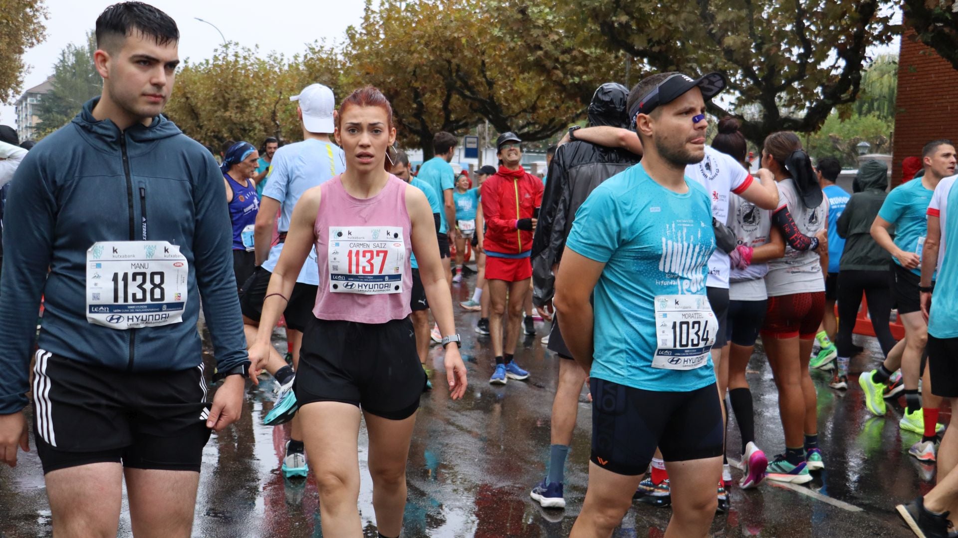 Imágenes de la salida de los &#039;10km Ciudad de León 2025&#039;