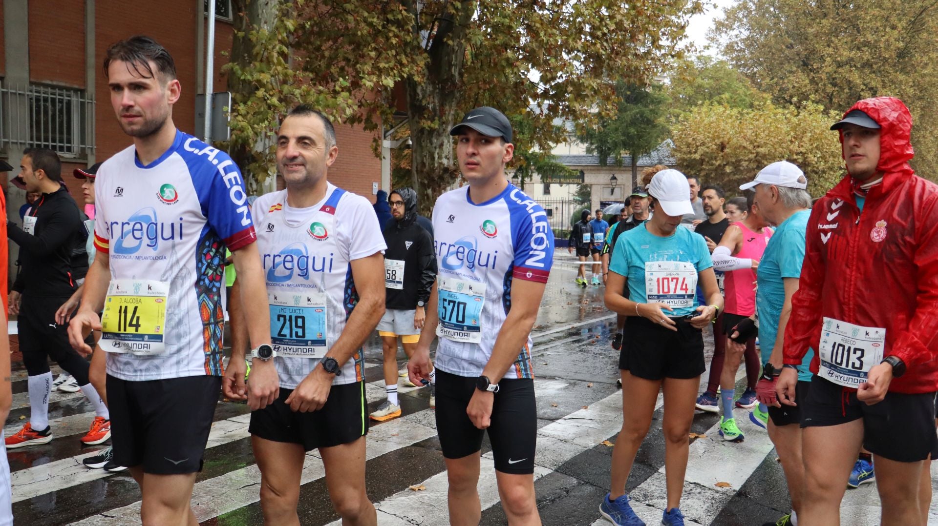 Imágenes de la salida de los &#039;10km Ciudad de León 2025&#039;