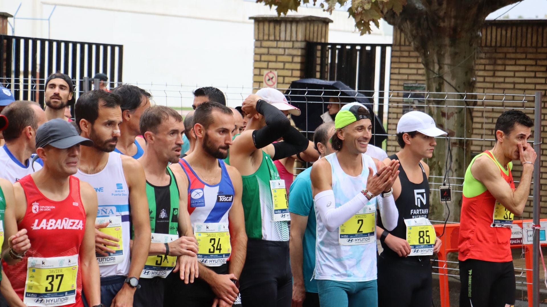 Imágenes de la salida de los &#039;10km Ciudad de León 2025&#039;