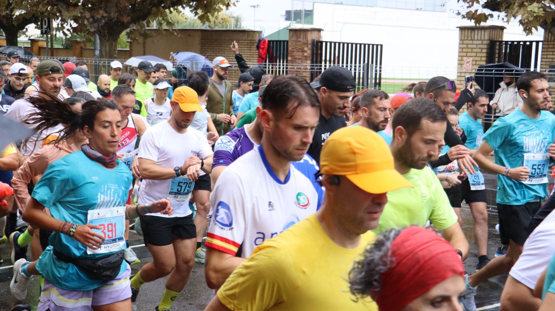 Imágenes de la salida de los &#039;10km Ciudad de León 2025&#039;