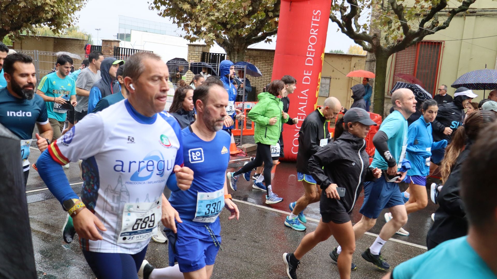 Imágenes de la salida de los &#039;10km Ciudad de León 2025&#039;