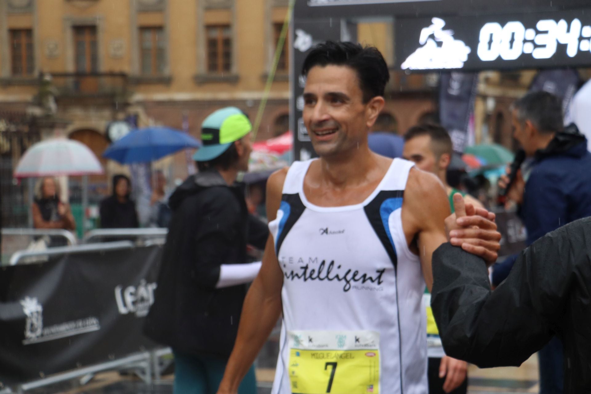 Todas las imágenes de la llegada de los &#039;10km Ciudad de León 2025&#039;