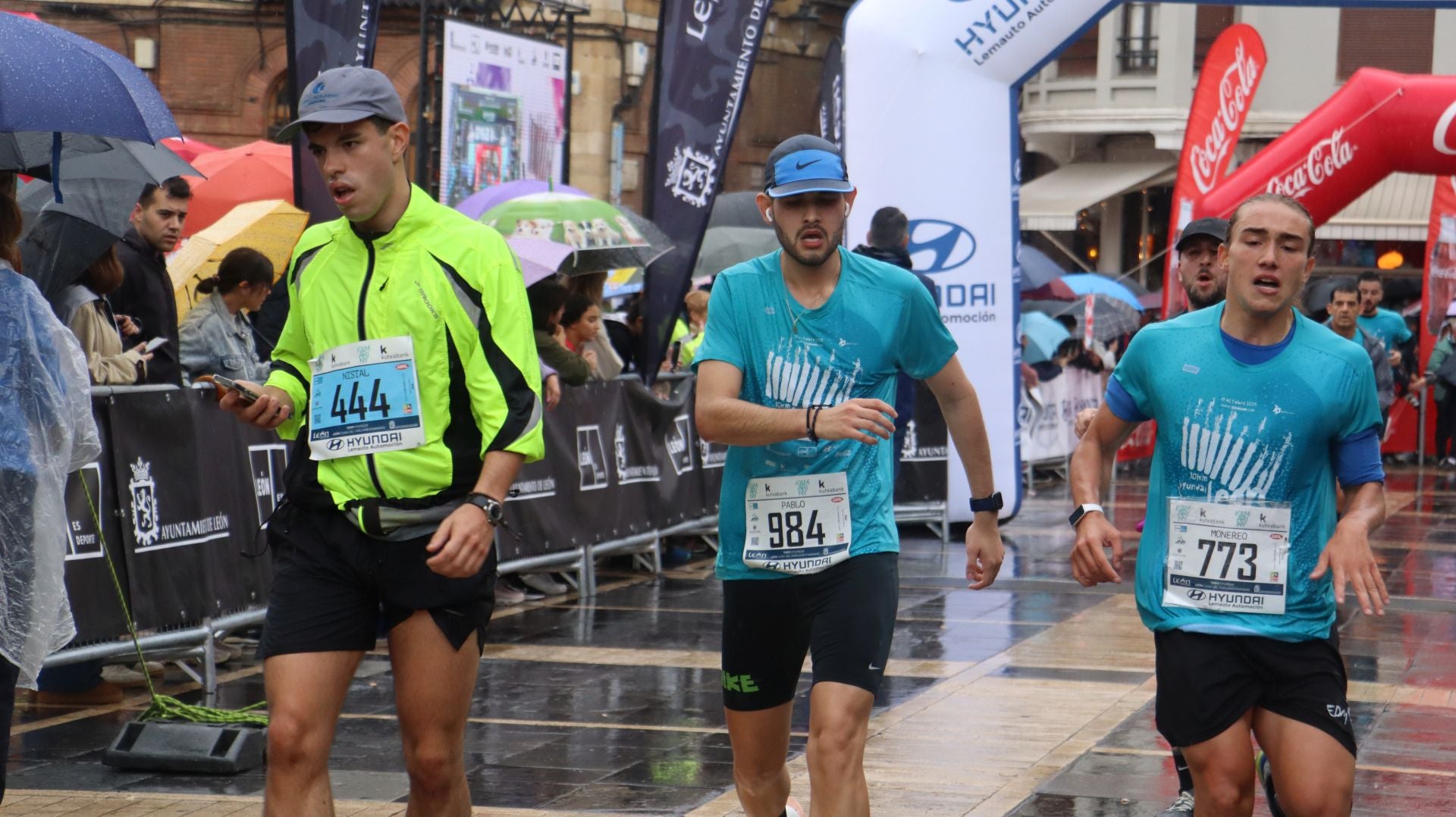 Todas las imágenes de la llegada de los &#039;10km Ciudad de León 2025&#039;