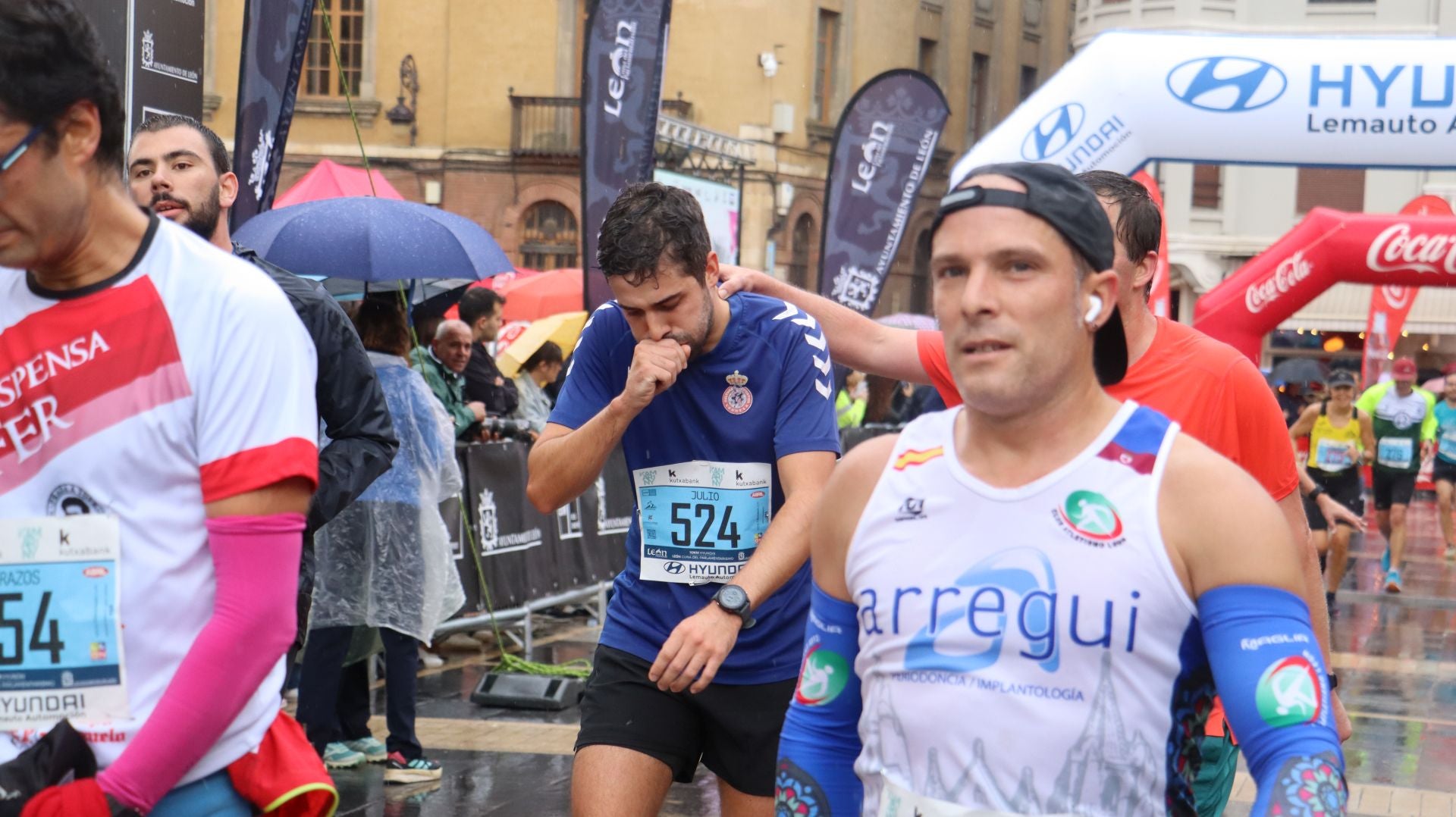 Todas las imágenes de la llegada de los &#039;10km Ciudad de León 2025&#039;