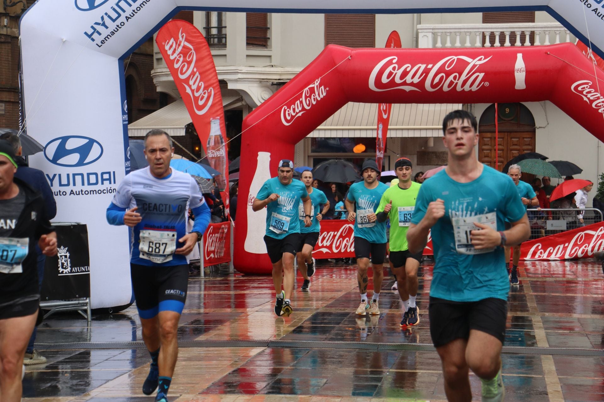 Todas las imágenes de la llegada de los &#039;10km Ciudad de León 2025&#039;