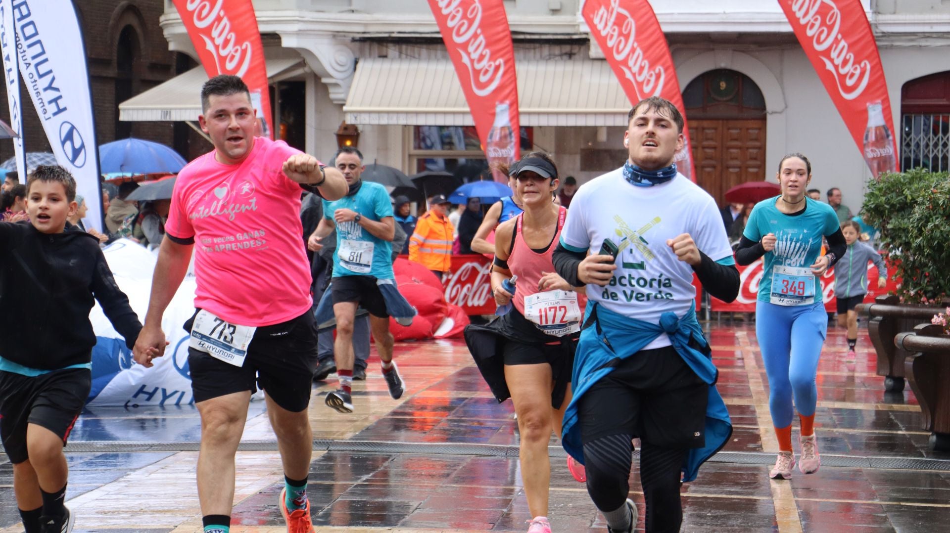 Todas las imágenes de la llegada de los &#039;10km Ciudad de León 2025&#039;
