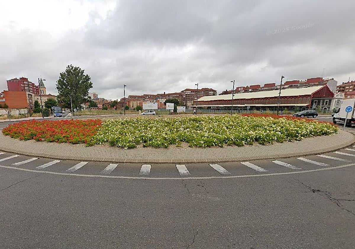 La glorieta de la avenida Palencia, junto al Palacio de Congresos y Exposiciones de León, donde se ha producido el atropello.