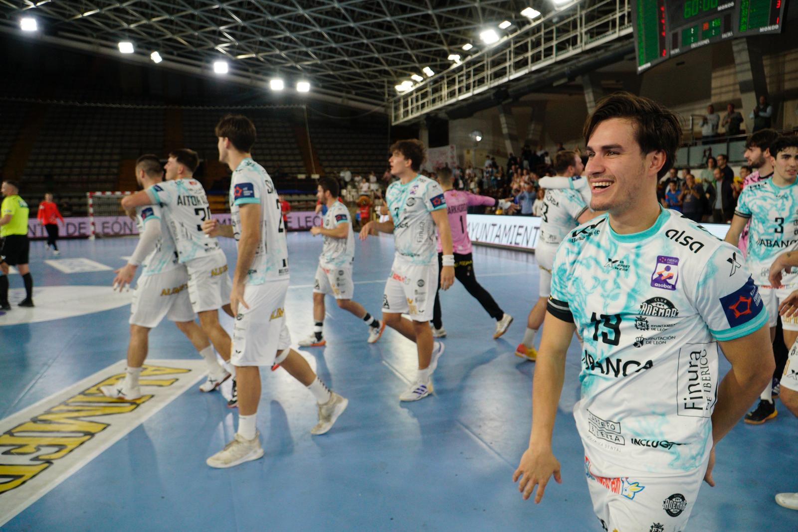 Las mejores imágenes del Abanca Ademar - RK Nexe