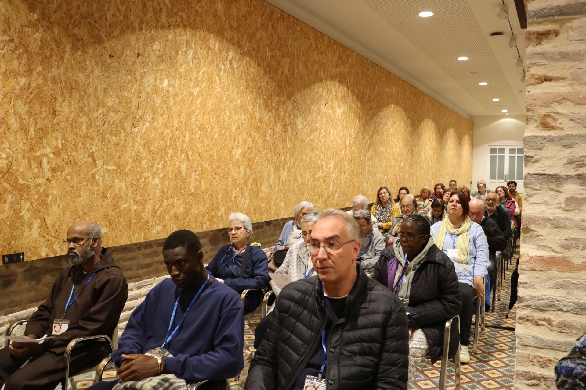 Las imágenes del rezo comunitario en León