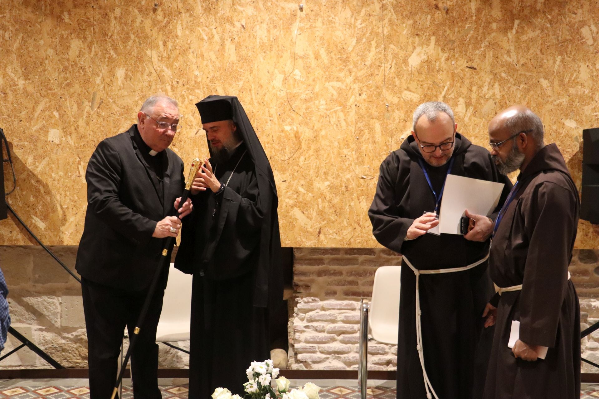 Las imágenes del rezo comunitario en León