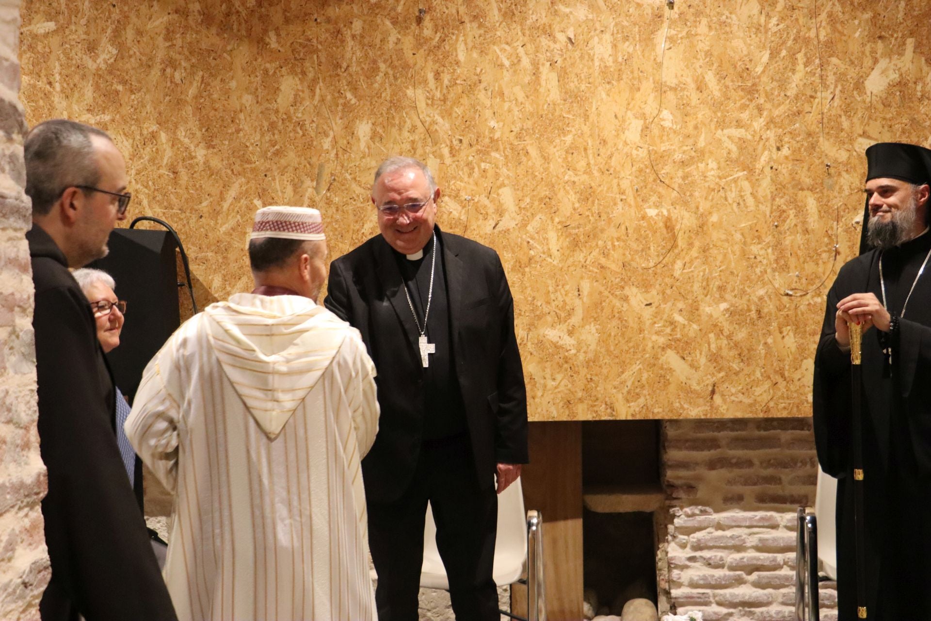 Las imágenes del rezo comunitario en León