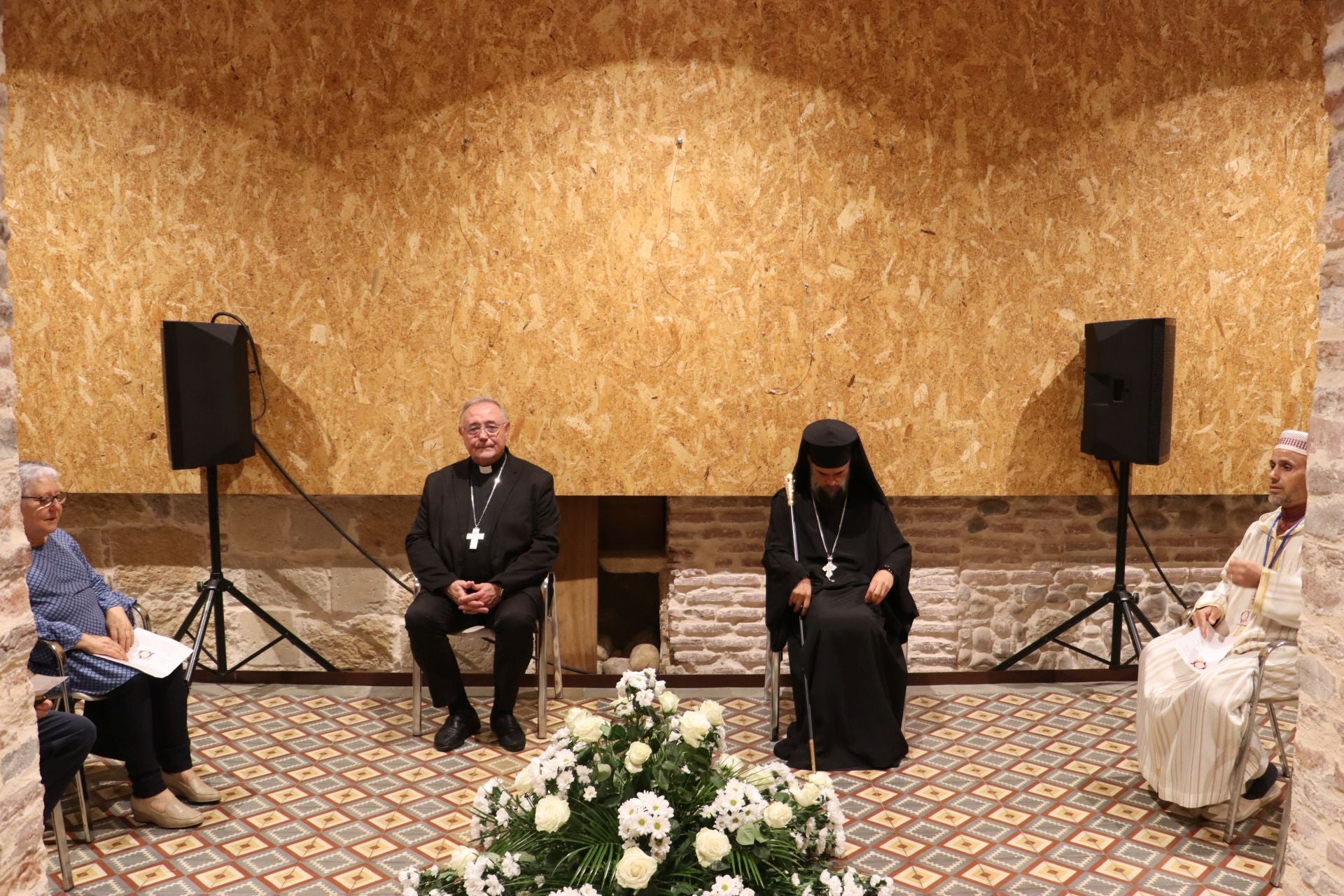 Las imágenes del rezo comunitario en León