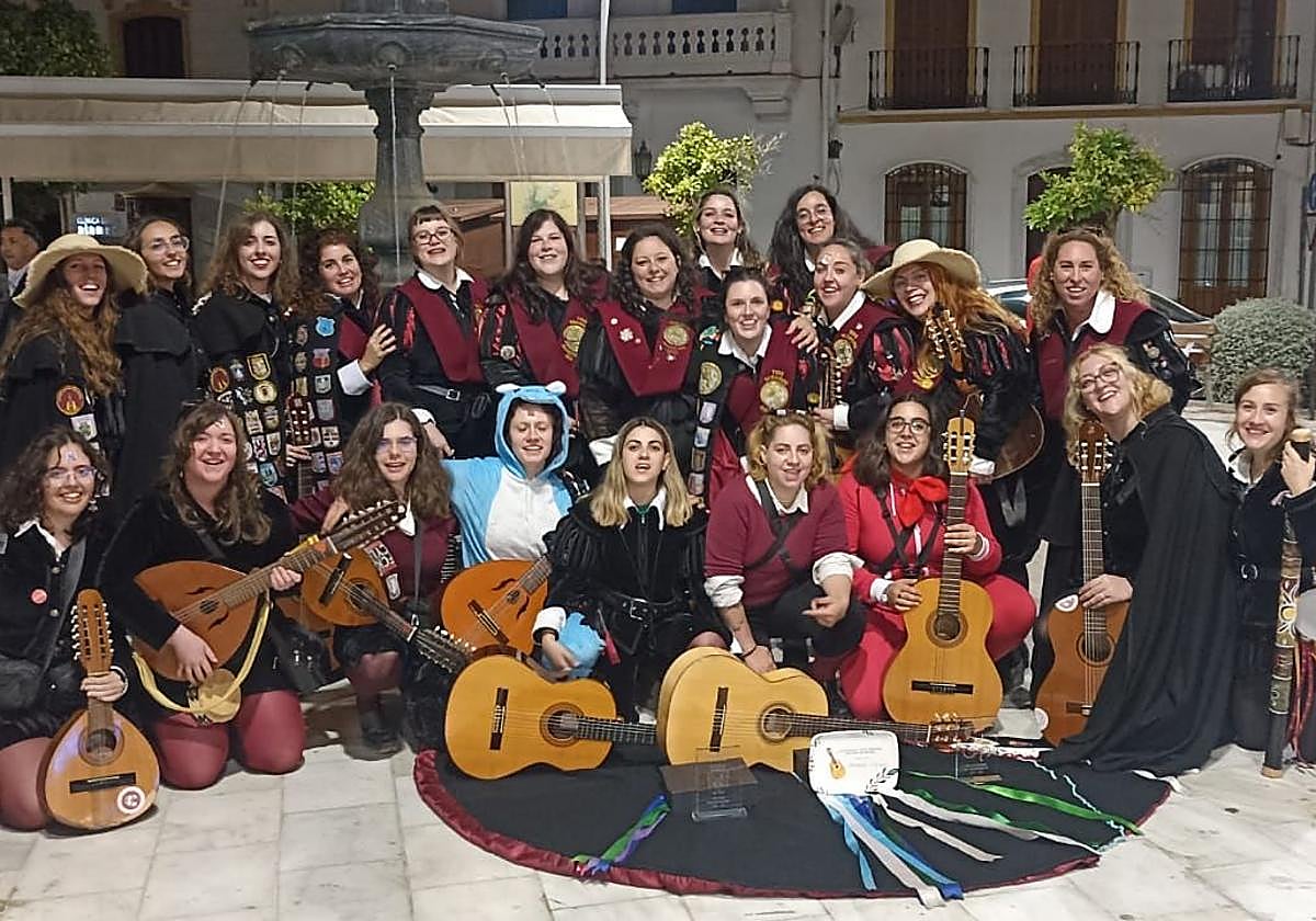 Tuna femenina de la ULE en Málaga.