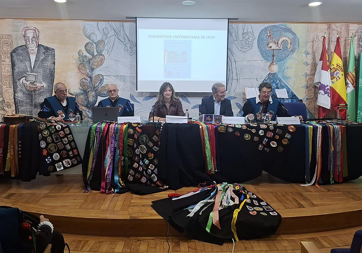 Presentación en la ULE del disco de la cuarentuna.