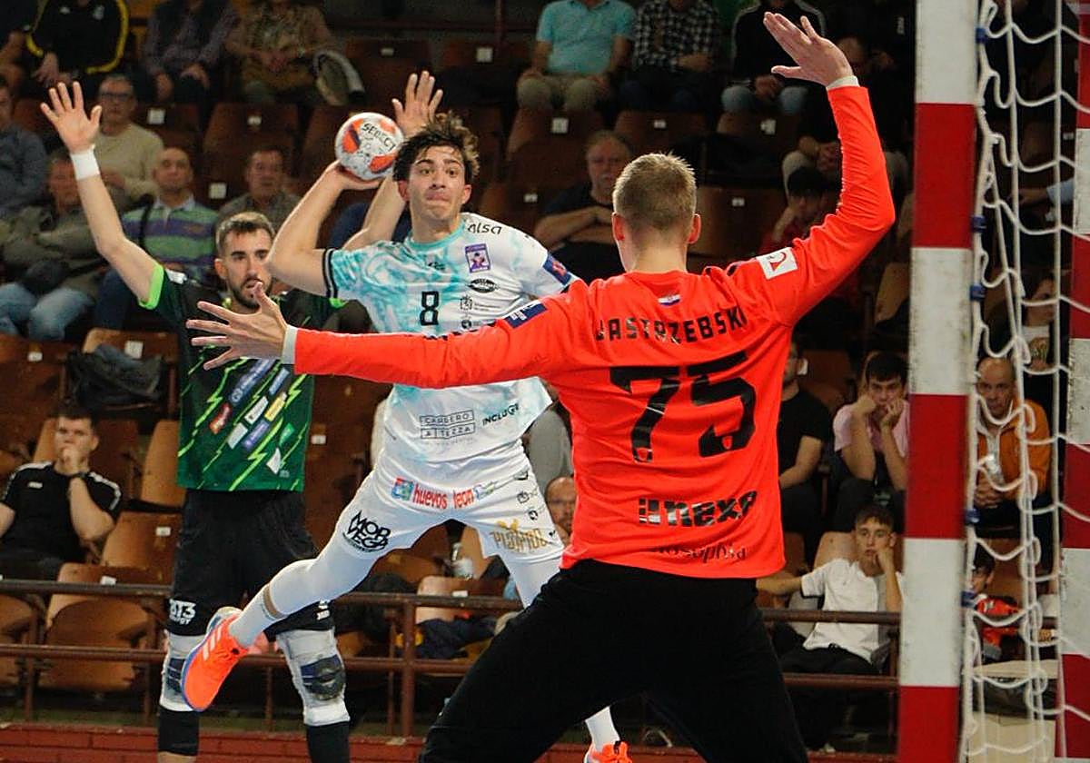 Darío Sanz, en una acción ante el Nexe el pasado martes.