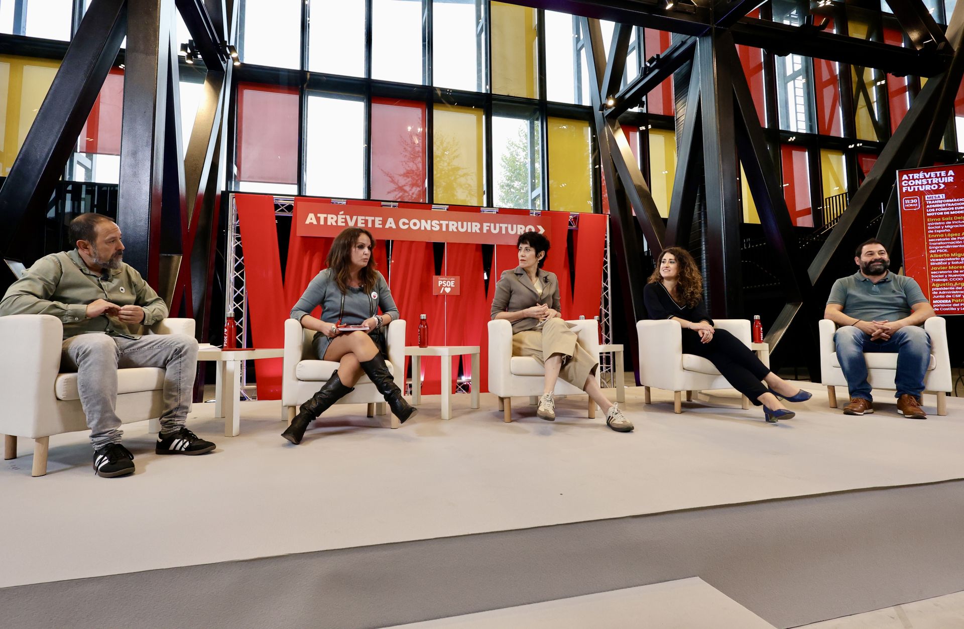 Las imágenes de la inauguración de las Jornadas del PSOE en León