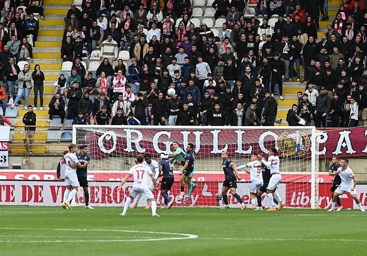 Una de las múltiples ocasiones de la Cultural en el área del Ceuta.
