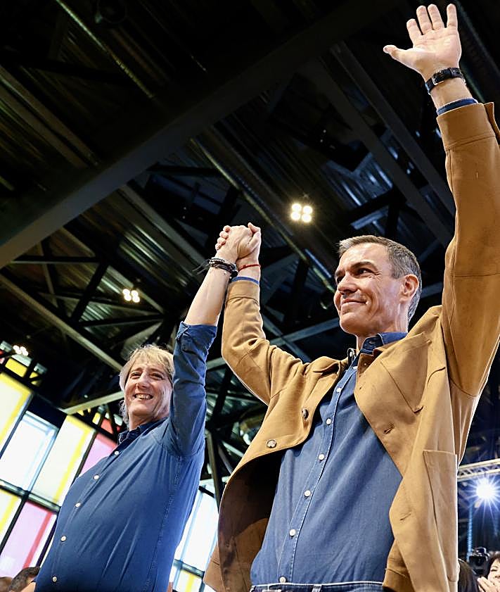 Imagen secundaria 2 - Acto del PSOE en León.