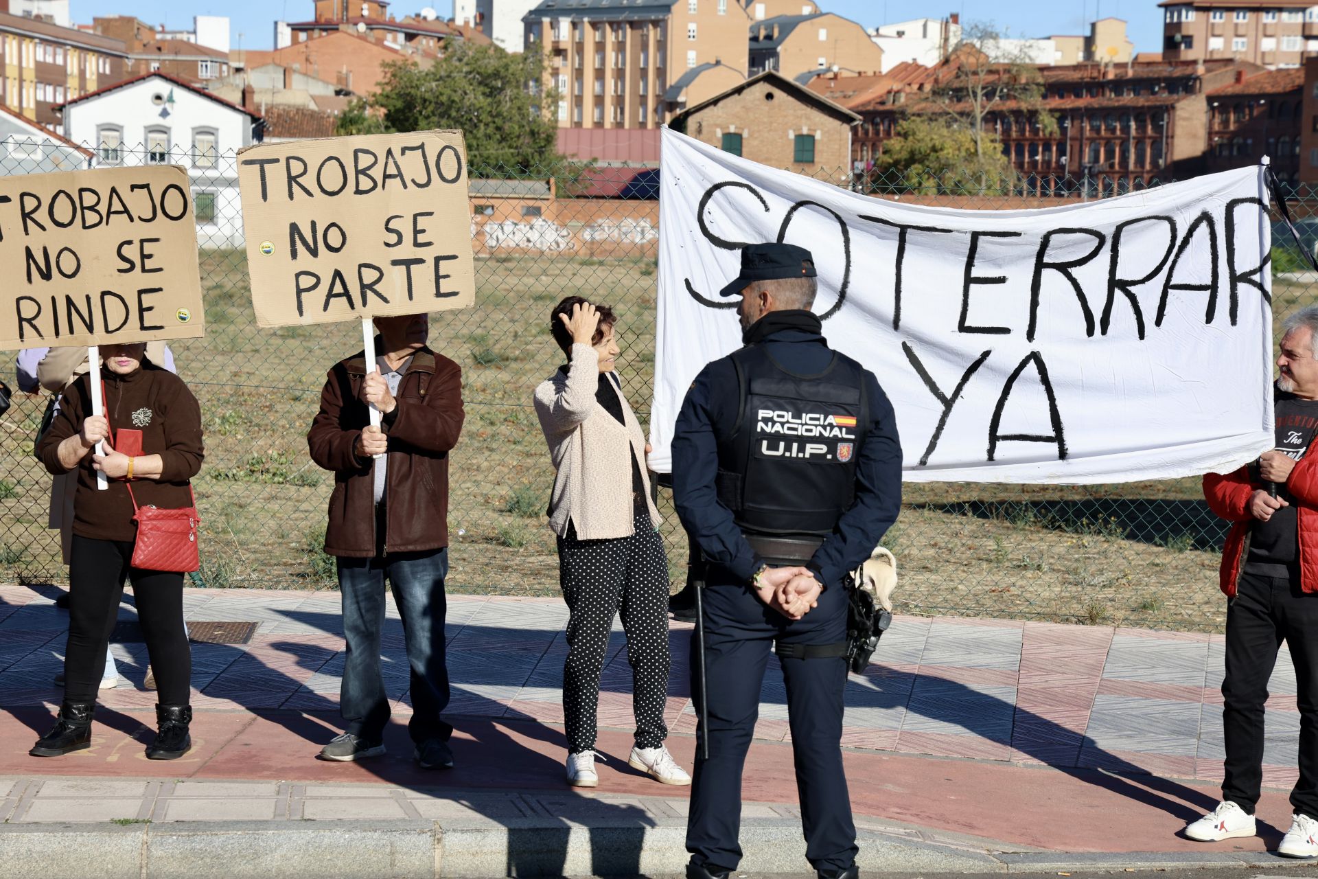 El acto del PSOE con Sánchez en León, en imágenes