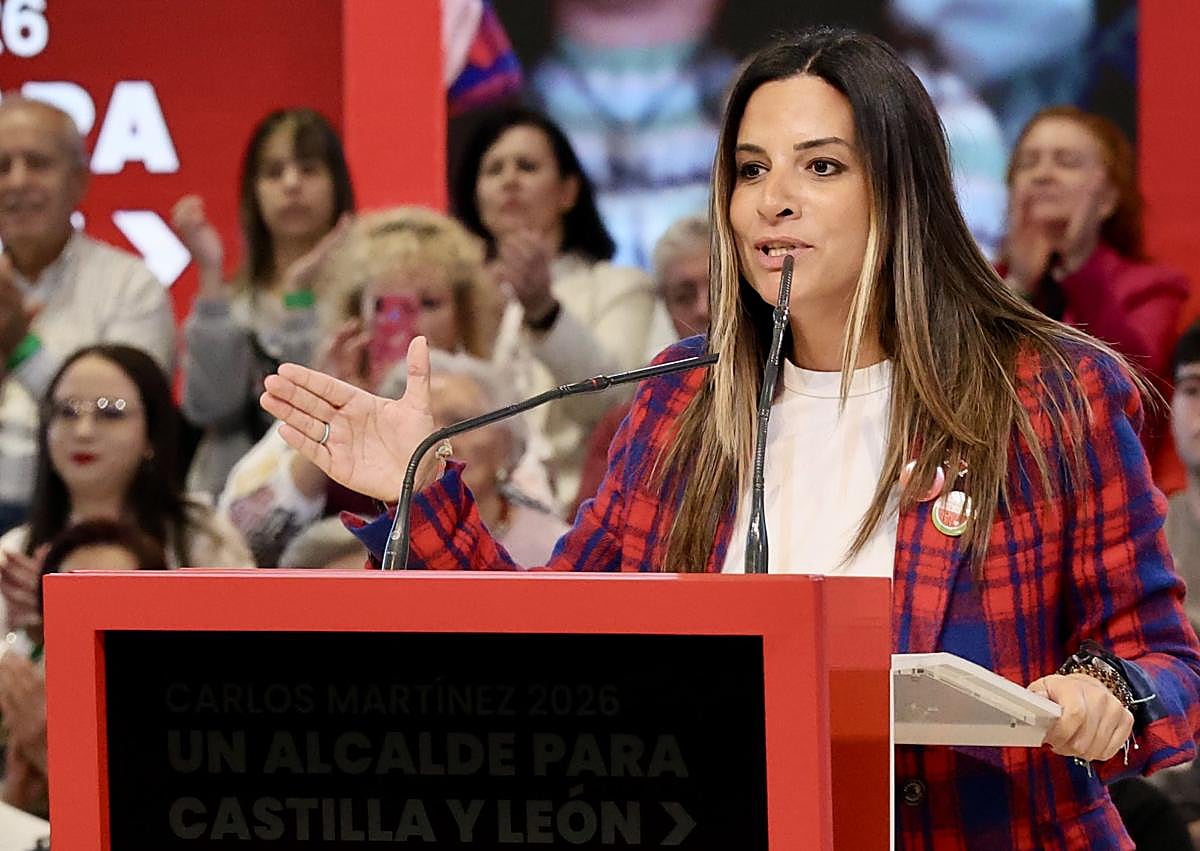 Imagen secundaria 1 - Rubio y Cendón intervienen; Martínez y Sánchez sonríen en primera fila.