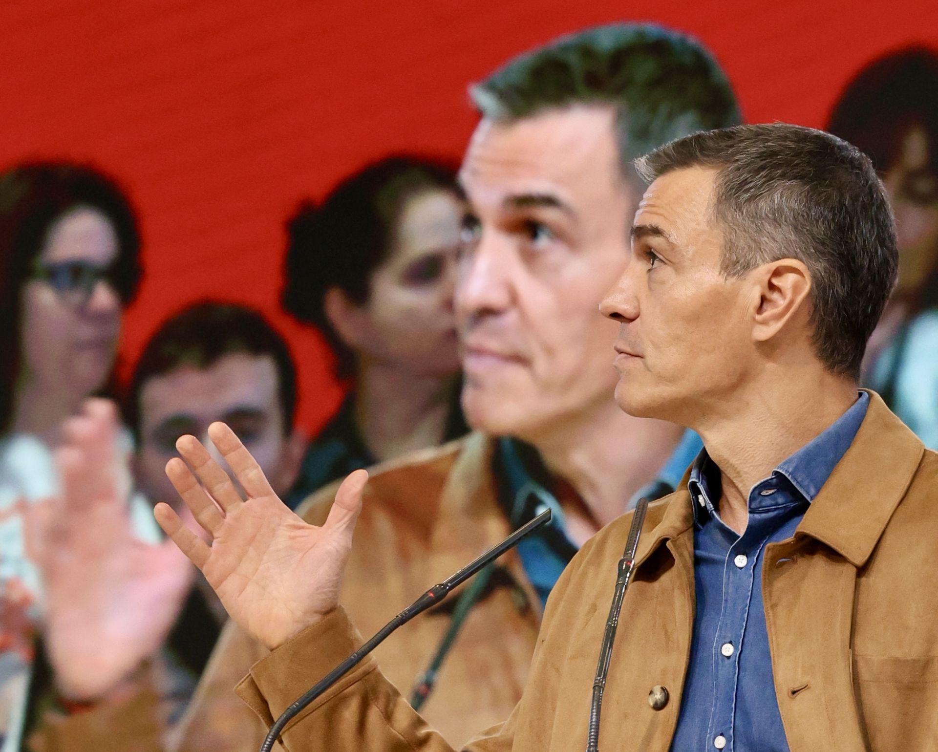 El acto del PSOE con Sánchez en León, en imágenes