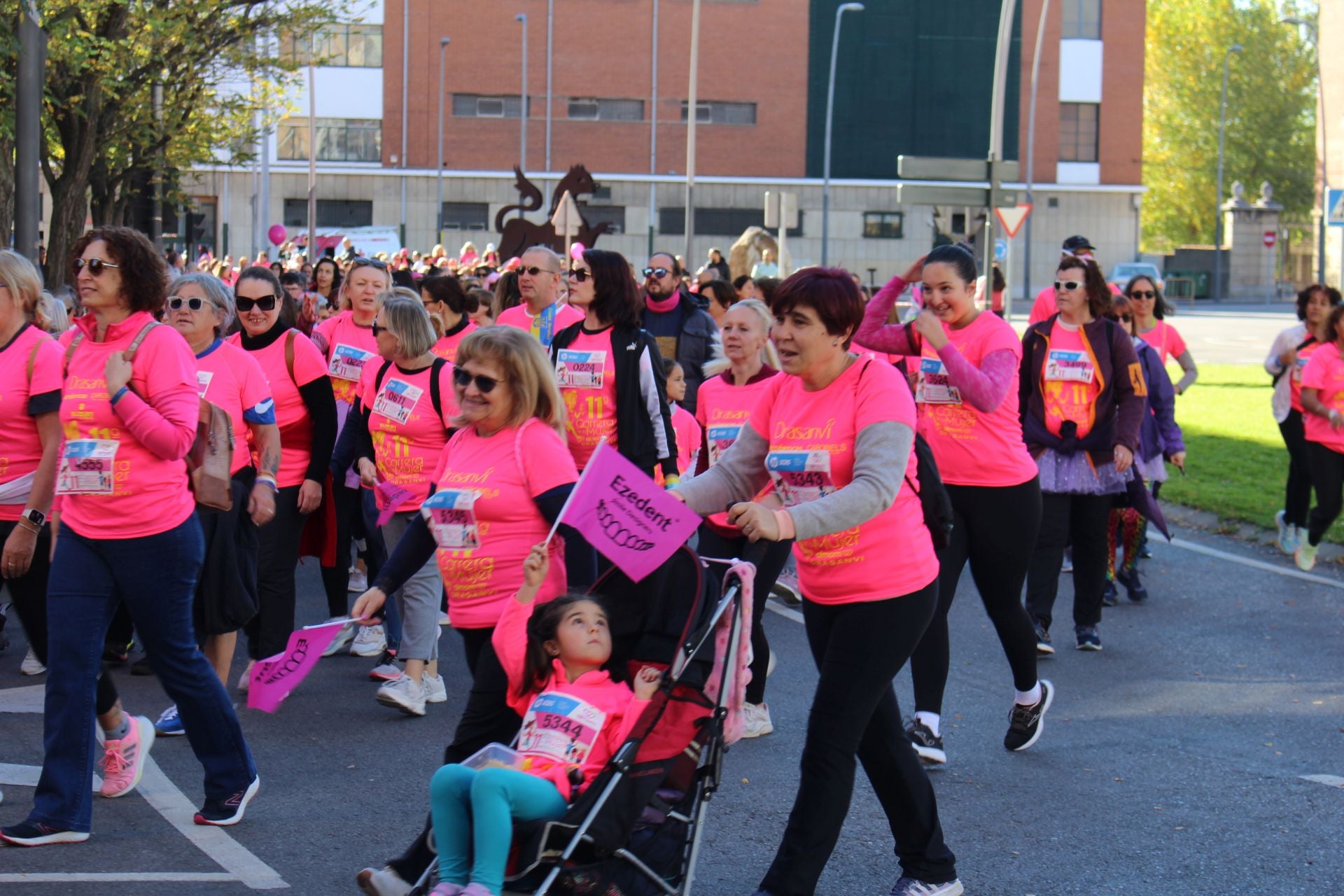 Las imágenes de las participantes en la Carrera de la Mujer en León 2025