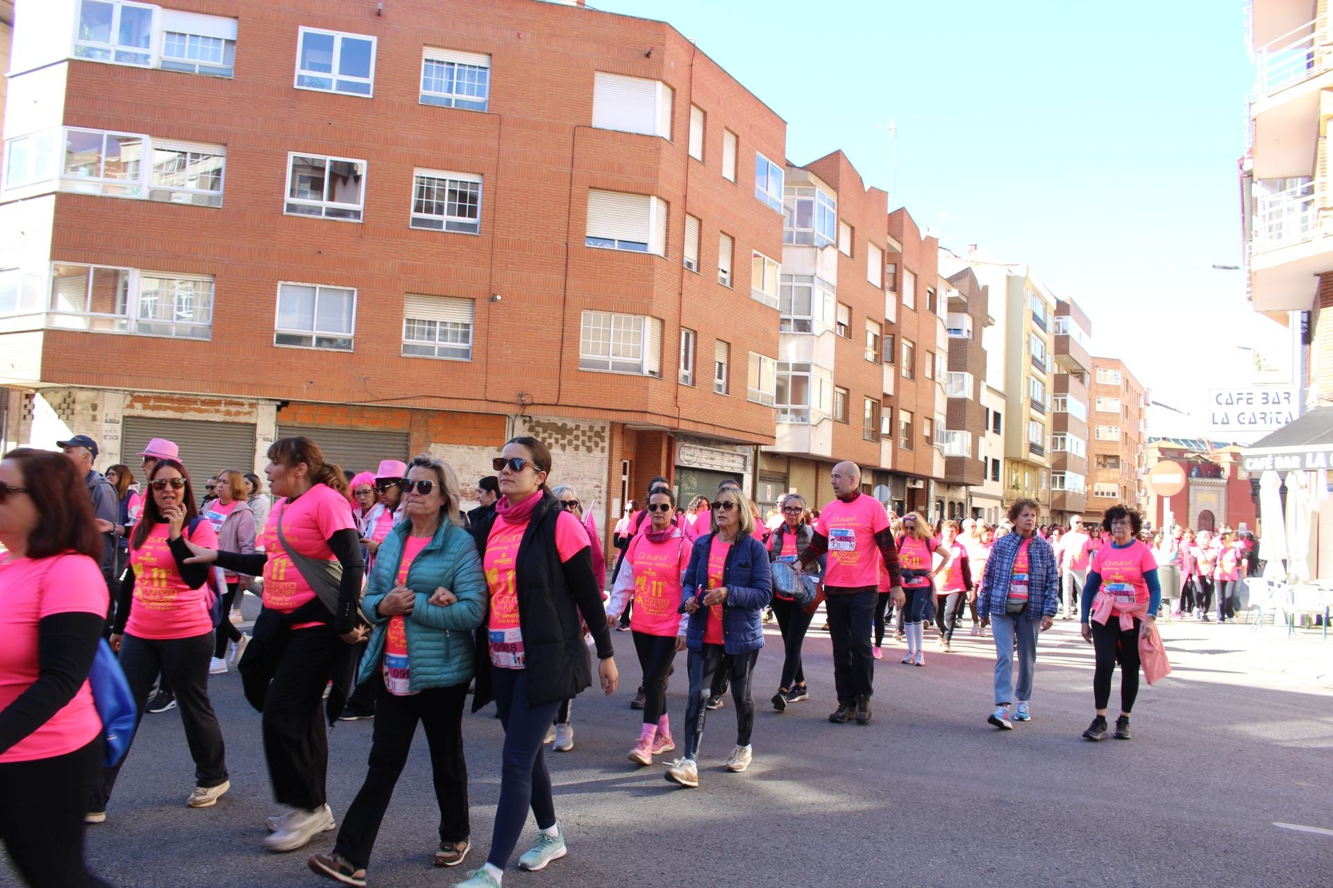 Las imágenes de las participantes en la Carrera de la Mujer en León 2025