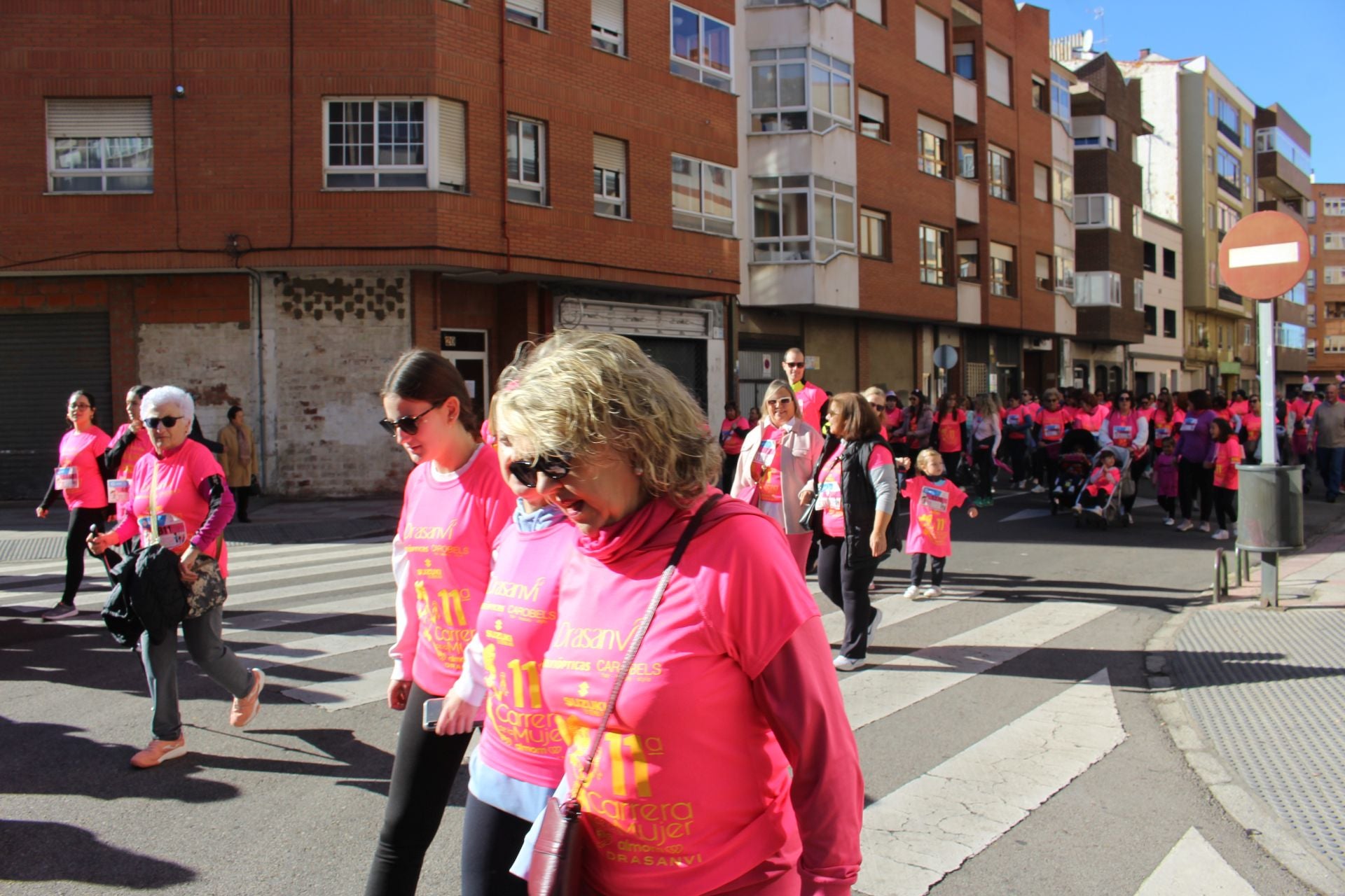 Las imágenes de las participantes en la Carrera de la Mujer en León 2025