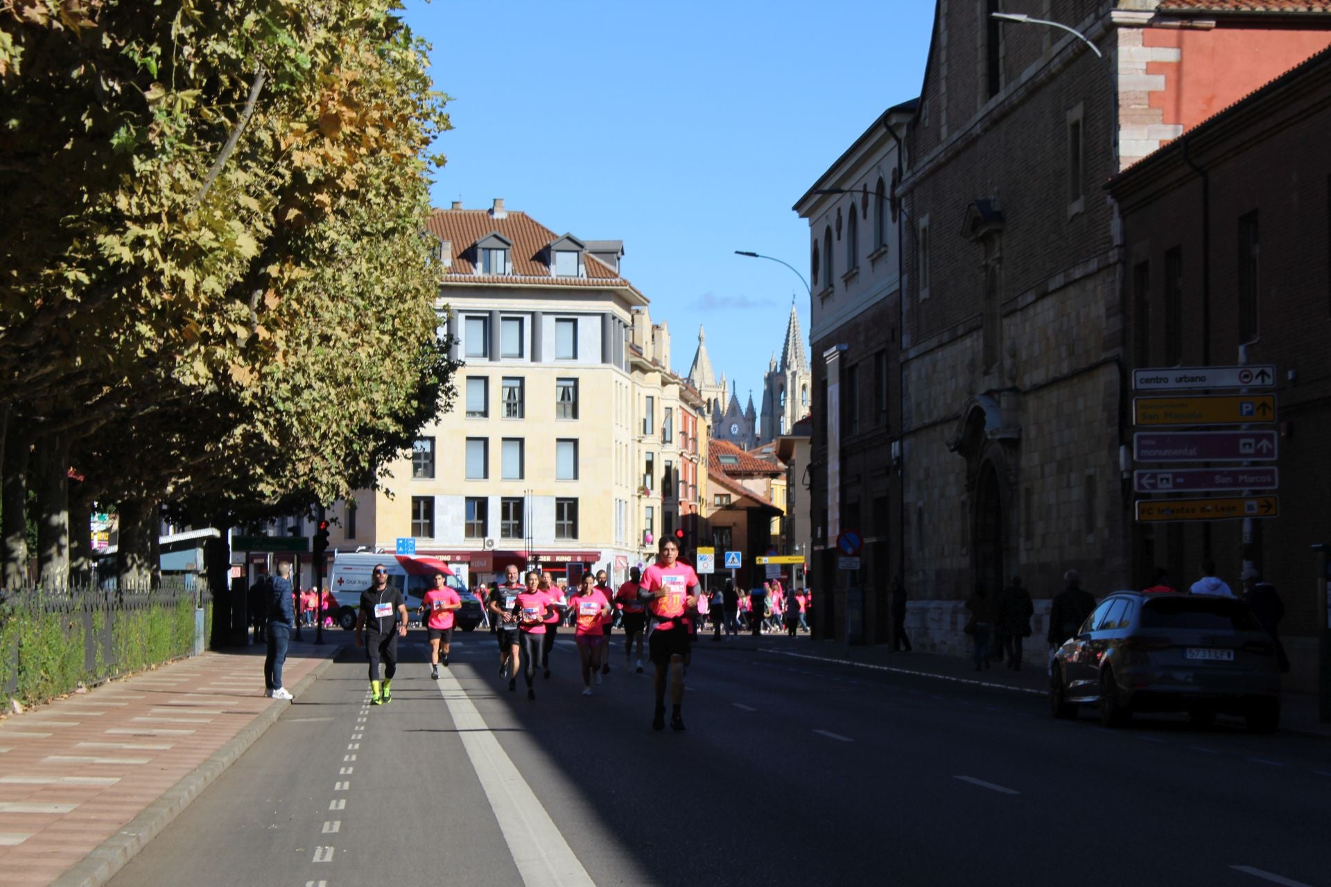 Las imágenes de las participantes en la Carrera de la Mujer en León 2025