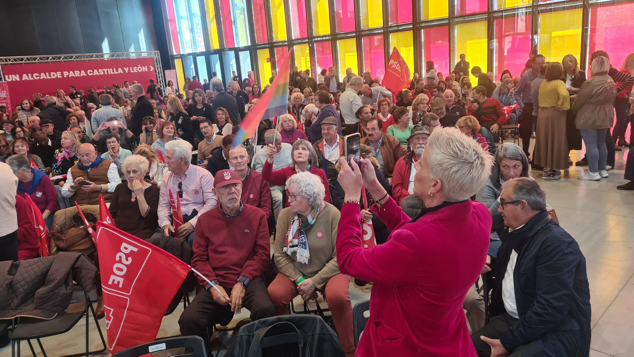 Las imágenes del acto de Sánchez con el PSOE en León