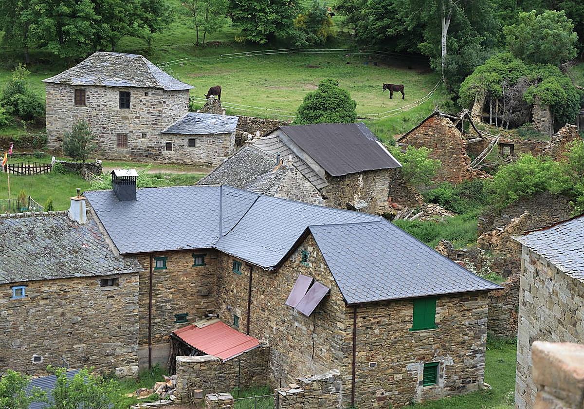 Prada de la Sierra, pueblo de la provincia leonesa.