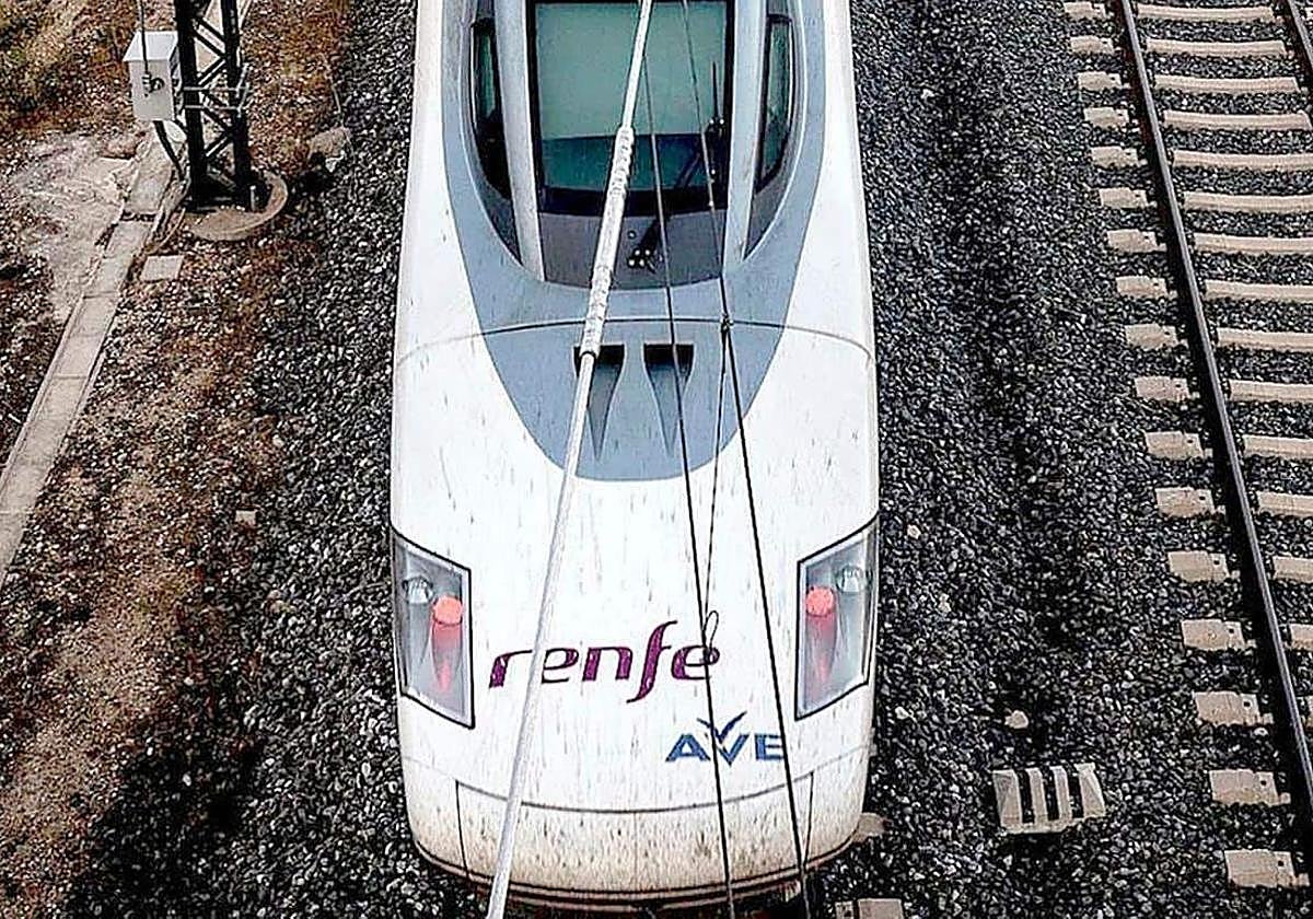 Renfe «no tiene intención» de revocar el cambio horario del tren a Palencia