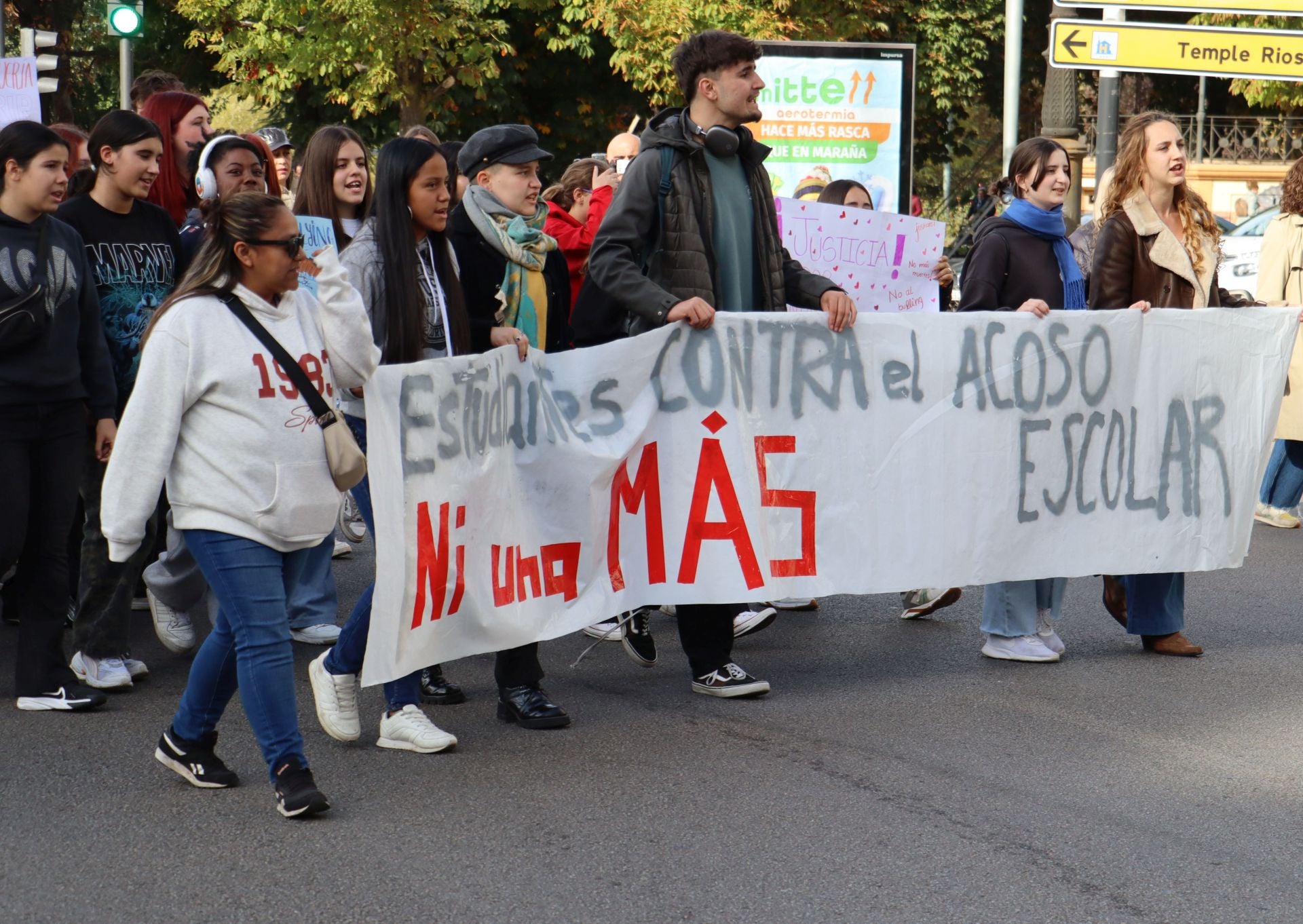 Manifestación en León contra el acoso escolar