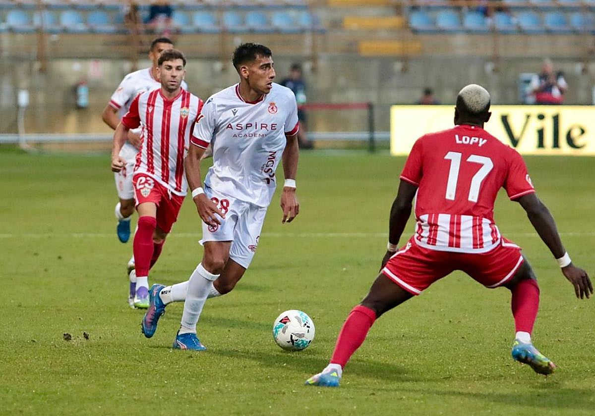Thiago Ojeda, en el partido ante el Almería.