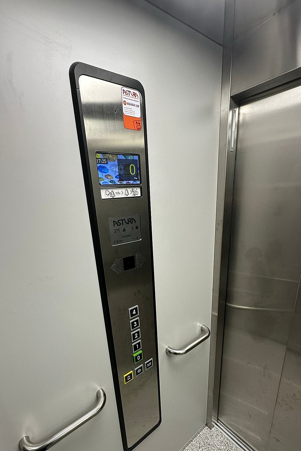 Ascensor Astura en un edificio de viviendas