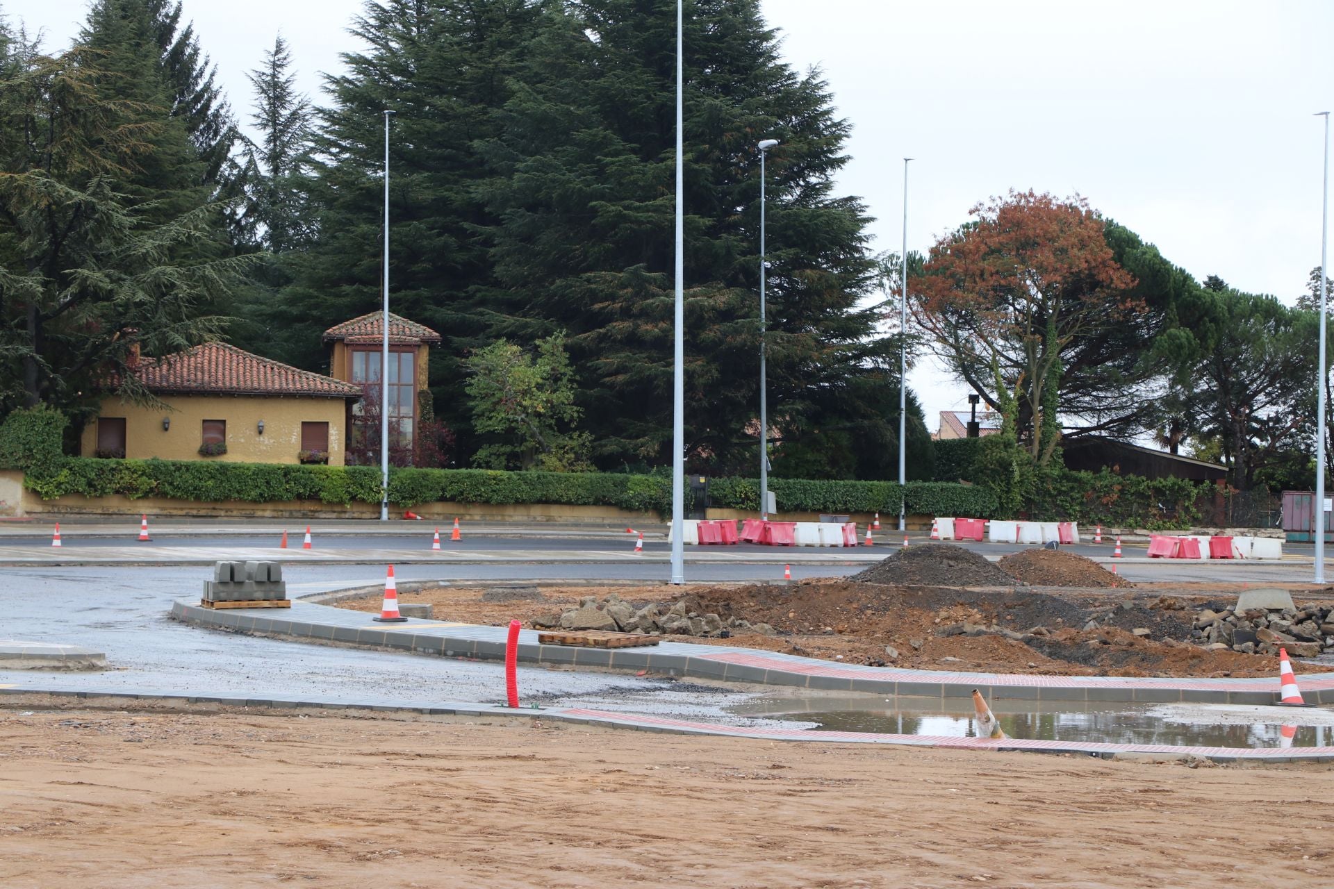 Así avanzan las obras de la nueva rotonda de la N-120