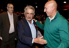 Revilla junto a José Antonio Díezz el pasado 7 de octubre de 2025en León.