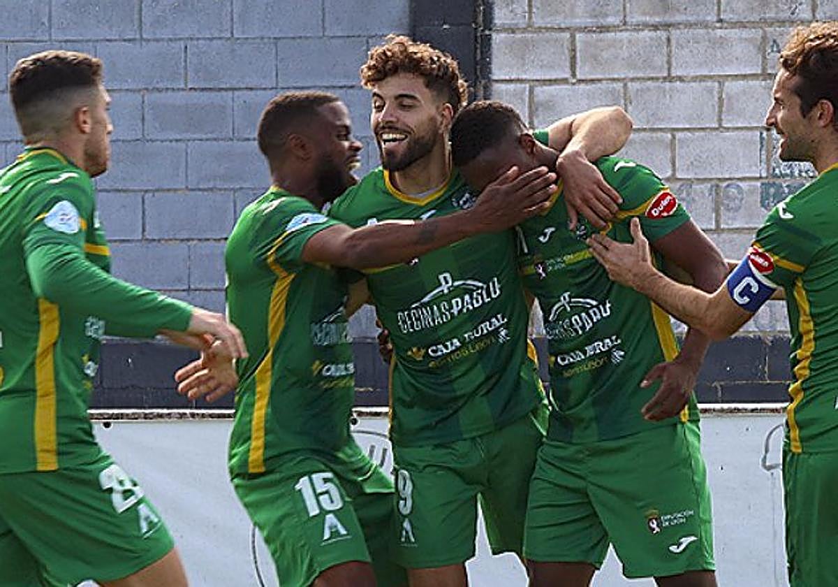 Ribeiro devuelve las pulsaciones al Atlético Astorga